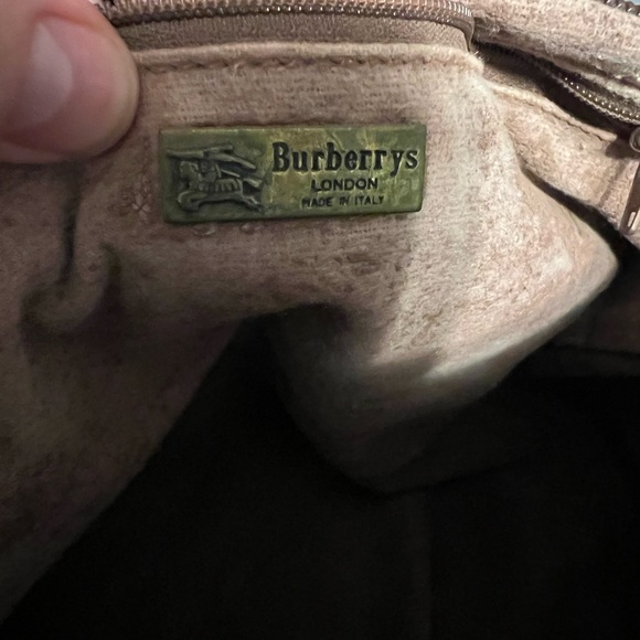 Burberry Boston Bag (callouts in photos) - Picture 4 of 14